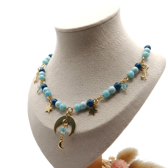 Türkis-Amulett-Halskette mit Mondanhänger an Goldkette