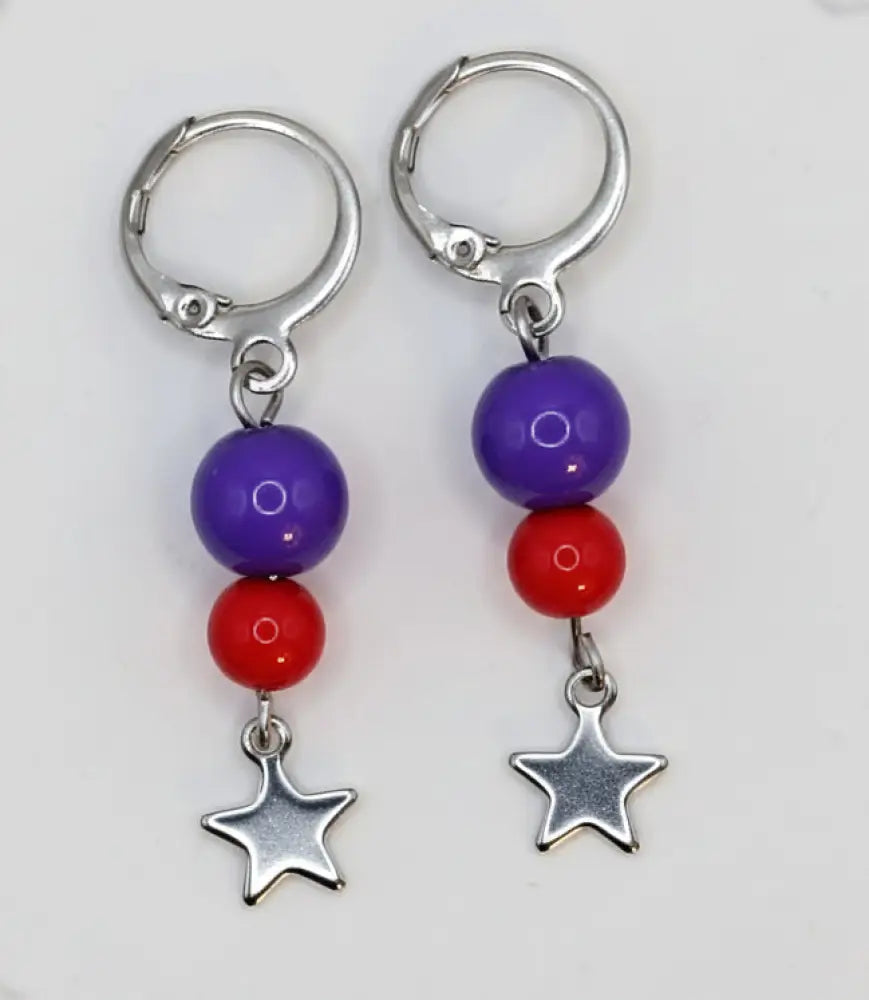 Lila und rot ohrringe mit stern anhanger