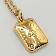 Pikass Anhanger und gold kette