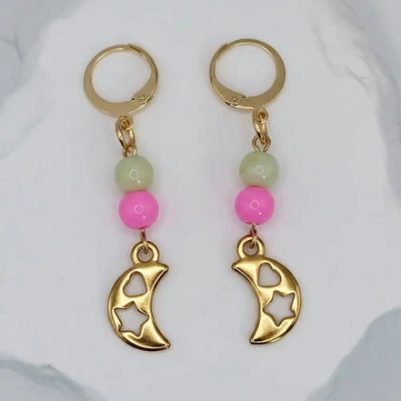 Gold edelstah ohrringe mit neon rosa und hell grün perlen