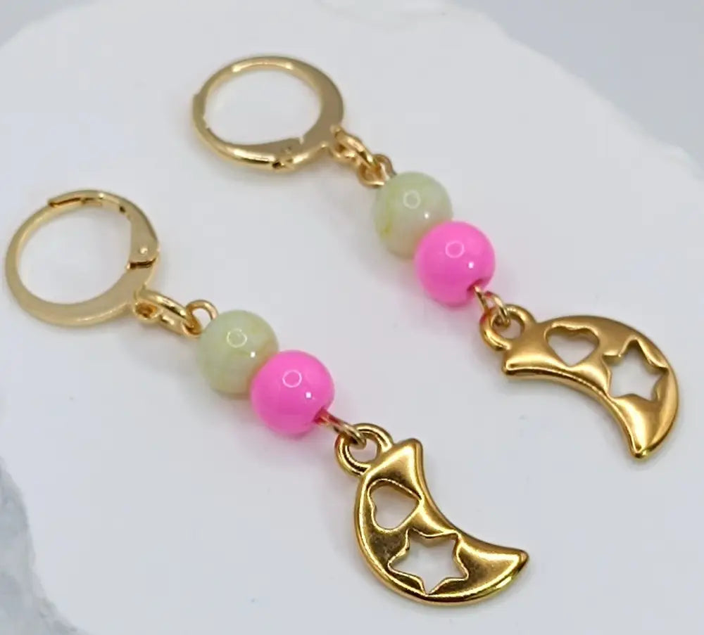 Gold edelstah ohrringe mit neon rosa und hell grün perlen