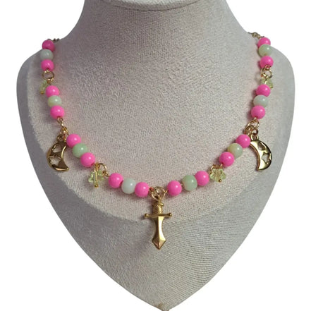 6 mm Glasperlen in Hellgrün   rosa Acrylperlen in transparent Hellgrüner Stern an einer Edelstahlkette in Gold
