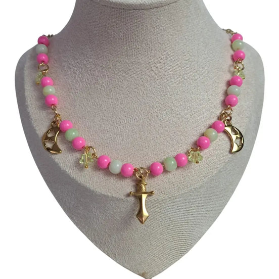 6 mm Glasperlen in Hellgrün   rosa Acrylperlen in transparent Hellgrüner Stern an einer Edelstahlkette in Gold